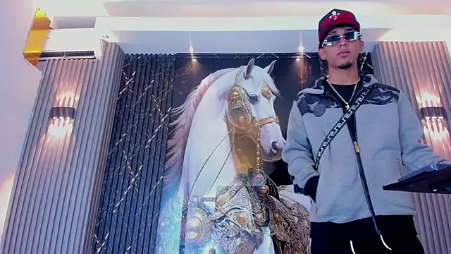 The Gods In Diamonds online show from 03/05/26, 05:36