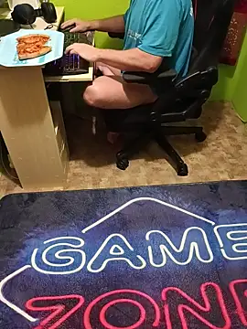 Snapshot of Masztisfiu2 chatting on 07/24/26, 09:29 Masztisfiu2 online show from 07/24/26, 09:29