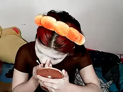 Snapshot of xxhotamizinggirl chatting on 02/17/26, 02:24 xxhotamizinggirl online show from 02/17/26, 02:24