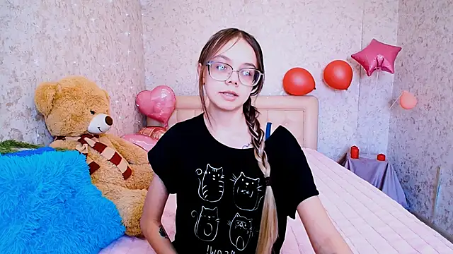 LolliStrawberry online show from 03/21/26, 08:19