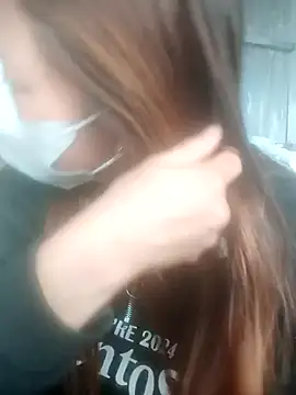 jjennyyy online show from 04/21/26, 05:47