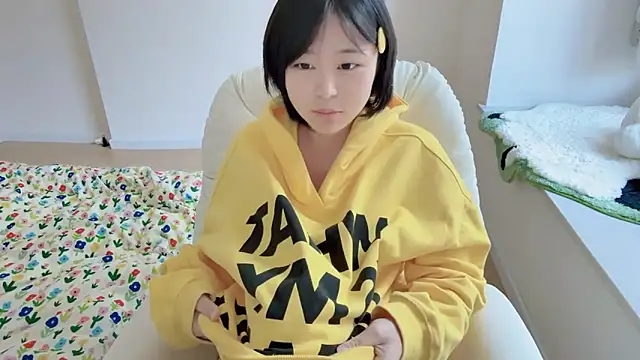 Onefiona online show from 03/27/26, 07:36