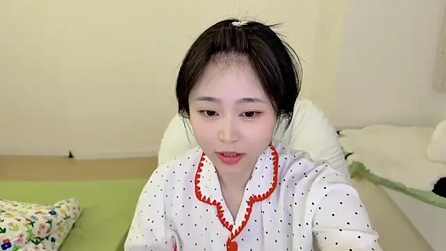 Onefiona online show from 04/07/26, 12:49