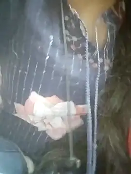 Snapshot of Zaara101 chatting on 04/08/26, 11:27 Zaara101 online show from 04/08/26, 11:27