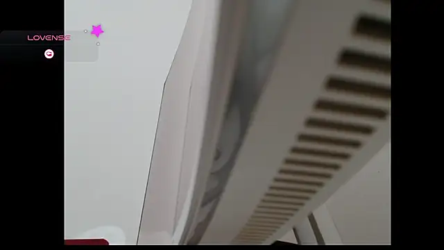 Snapshot of girlonee chatting on 01/15/26, 08:19 girlonee online show from 01/15/26, 08:19