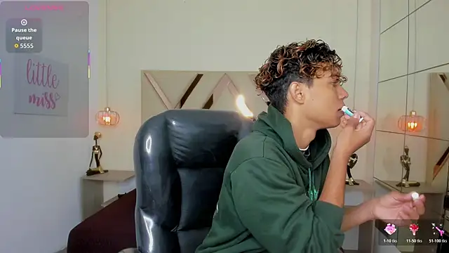 Anyelo Twink online show from 04/14/26, 04:18