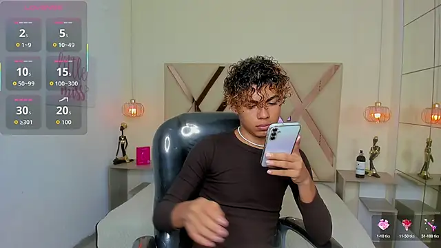 Anyelo Twink online show from 04/21/26, 05:03