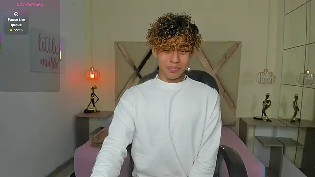 Anyelo Twink online show from 05/11/26, 04:18