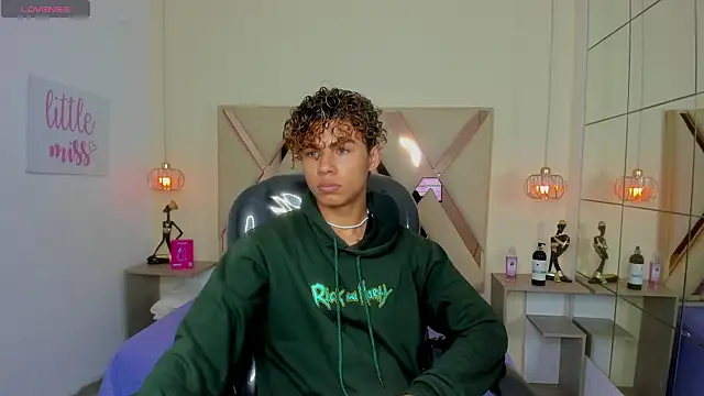 Anyelo Twink online show from 06/04/26, 08:15