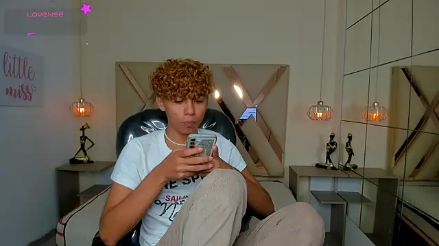Anyelo Twink online show from 07/10/26, 04:06