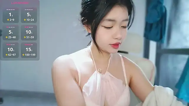 Snapshot of -XiaoYu-777 chatting on 02/01/26, 08:24 -XiaoYu-777 online show from 02/01/26, 08:24