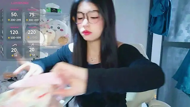 Snapshot of -XiaoYu-777 chatting on 03/04/26, 08:53 -XiaoYu-777 online show from 03/04/26, 08:53