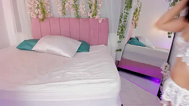 nicky bonny18 online show from 02/10/26, 12:09