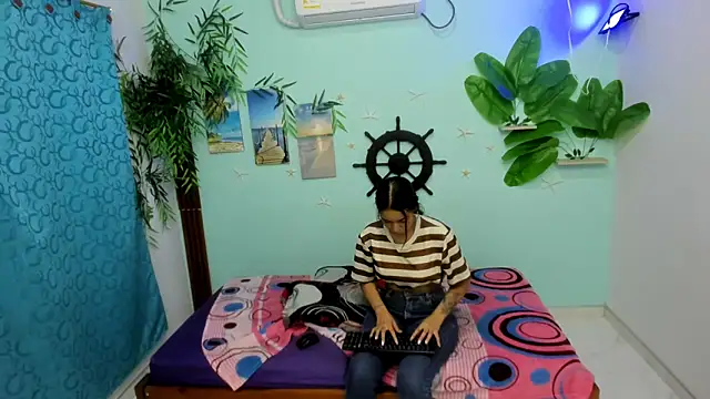 lucerodelamanana343 online show from 02/18/26, 07:21