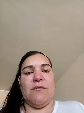 Snapshot of lee_hot chatting on 01/14/26, 01:06 lee hot online show from 01/14/26, 01:06