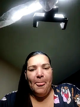 Snapshot of lee_hot chatting on 01/15/26, 11:04 lee hot online show from 01/15/26, 11:04