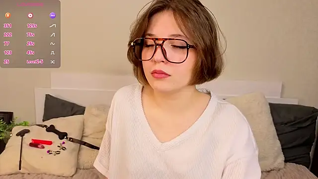 Next2Marie online show from 03/15/26, 05:02