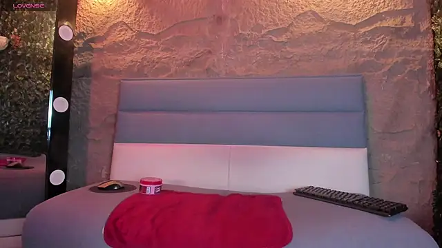 milenahot  69 online show from 02/05/26, 11:26