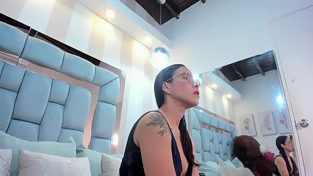 Snapshot of charolnox chatting on 02/12/26, 12:22 charolnox online show from 02/12/26, 12:22