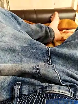 Snapshot of Ivan9iutt chatting on 04/05/26, 06:54 Ivan9iutt online show from 04/05/26, 06:54