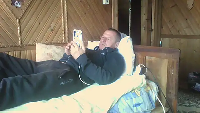 Ivan9iutt online show from 07/12/26, 07:32