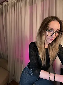 AnesaKis online show from 03/19/26, 09:52