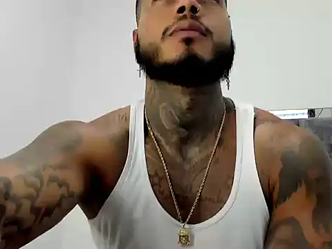 Snapshot of alexis_27121 chatting on 03/04/26, 05:02 alexis 27121 online show from 03/04/26, 05:02