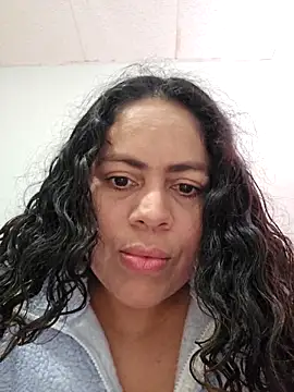  Zhamira online show from 02/06/26, 03:59