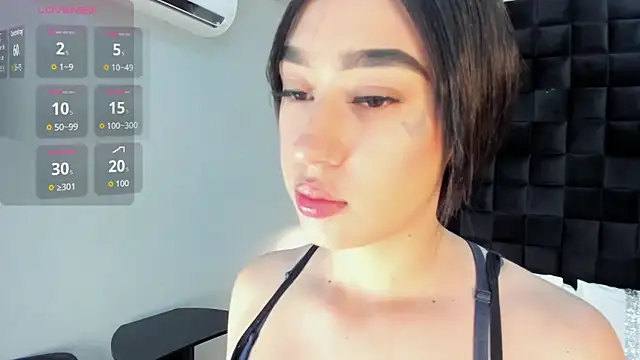 emily clarkk  online show from 03/12/26, 08:26