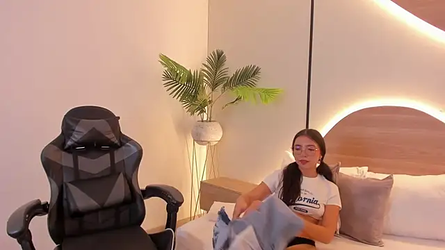 cataleya castle online show from 02/20/26, 04:51