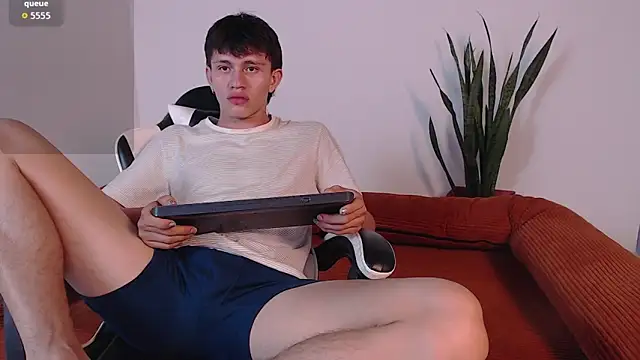 Snapshot of DarrenColleen chatting on 02/22/26, 10:52 DarrenColleen online show from 02/22/26, 10:52