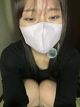 Snapshot of rin_15 chatting on 04/19/26, 12:15 rin 15 online show from 04/19/26, 12:15