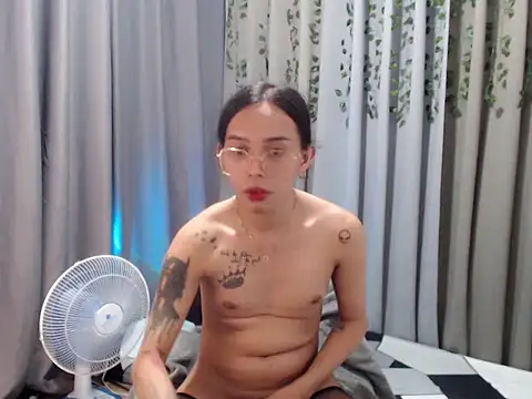 Snapshot of LOVELYMAYUMIE chatting on 12/14/24, 02:53 LOVELYMAYUMIE online show from 12/14/24, 02:53