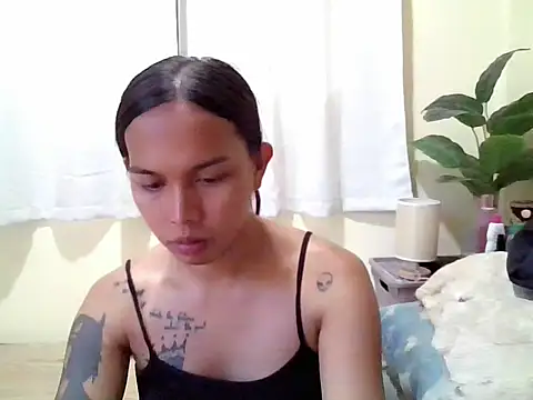 LOVELYMAYUMIE online show from 04/08/26, 08:03