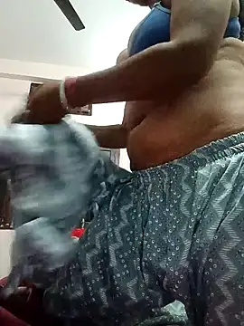 Snapshot of sexyqueen558 chatting on 02/13/26, 05:53 sexyqueen558 online show from 02/13/26, 05:53