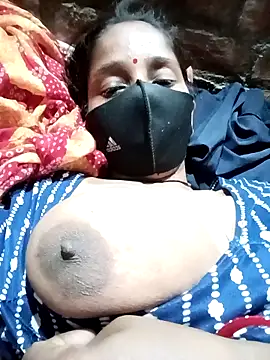 Snapshot of Shivanisingh4 chatting on 04/24/26, 08:28 Shivanisingh4 online show from 04/24/26, 08:28