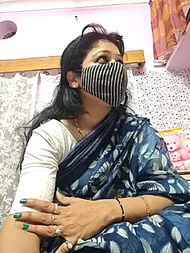 Priyaji7575 online show from 02/18/26, 05:53