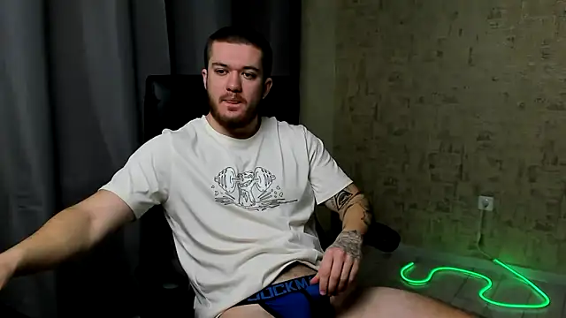 Snapshot of Well_boy chatting on 01/16/26, 06:39 Well boy online show from 01/16/26, 06:39