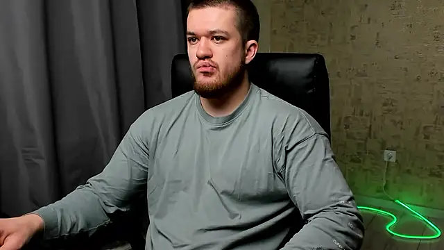 Snapshot of Well_boy chatting on 01/19/26, 09:02 Well boy online show from 01/19/26, 09:02