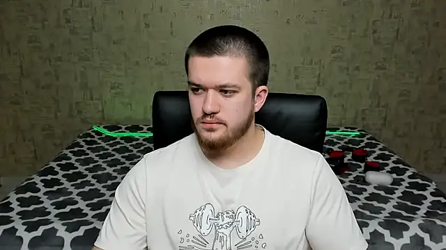 Snapshot of Well_boy chatting on 04/01/26, 05:43 Well boy online show from 04/01/26, 05:43