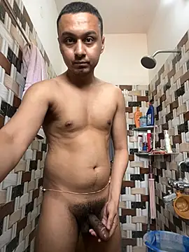 Uzieham22 online show from 04/05/26, 03:04