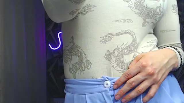 NikkiKiss    online show from 04/10/26, 06:34