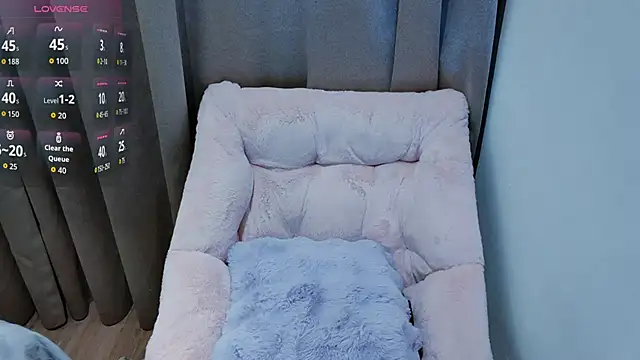 Mia-zhan online show from 02/03/26, 10:04