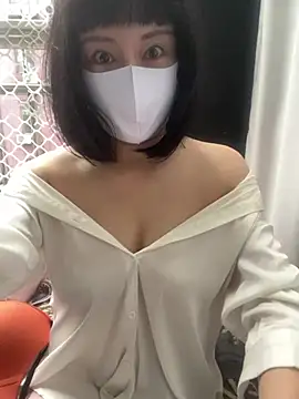 Mia-zhan online show from 02/15/26, 11:23