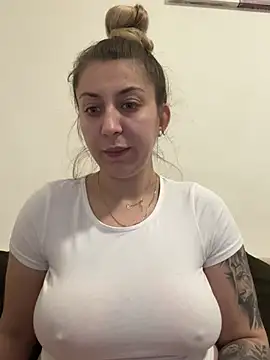 dalia0710 online show from 04/15/26, 09:48