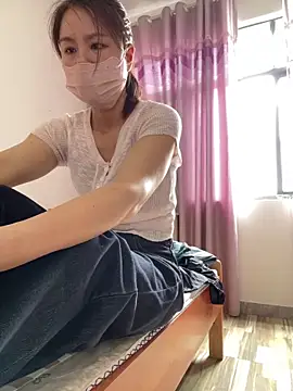 Snapshot of Sini-ii chatting on 05/17/26, 03:48 Sini-ii online show from 05/17/26, 03:48