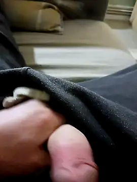 Snapshot of Hertsguy1984 chatting on 02/01/26, 12:31 Hertsguy1984 online show from 02/01/26, 12:31