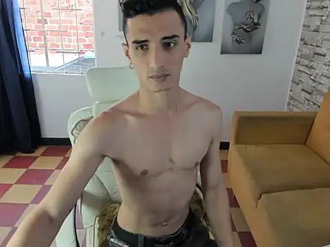 Snapshot of felipe_colinss chatting on 02/21/26, 12:17 felipe colinss online show from 02/21/26, 12:17