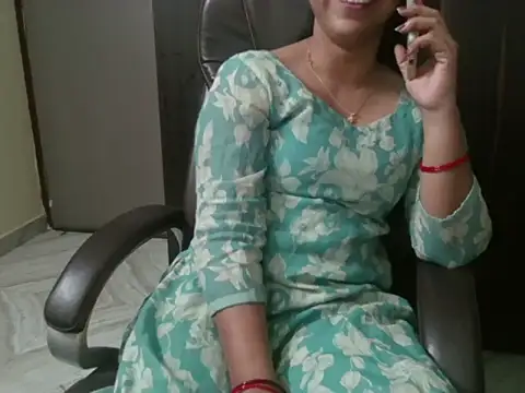 Snapshot of Adaa7 chatting on 04/19/26, 08:24 Adaa7 online show from 04/19/26, 08:24