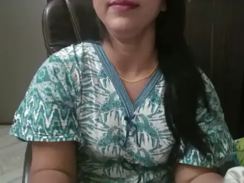 Snapshot of Adaa7 chatting on 05/27/26, 04:48 Adaa7 online show from 05/27/26, 04:48